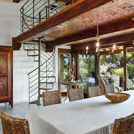 Villa Le Poiane Is Molas